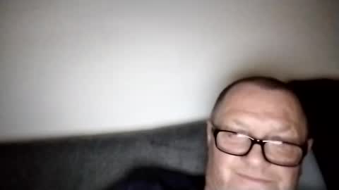 Snapshot of frauenfeind1 chatting on 02/25/25, 07:42 Wolfi online show from 02/25/25, 07:42