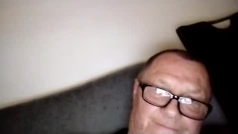 Snapshot of frauenfeind1 chatting on 03/06/25, 12:30 Wolfi online show from 03/06/25, 12:30