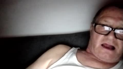 Snapshot of frauenfeind1 chatting on 03/10/25, 07:18 Wolfi online show from 03/10/25, 07:18