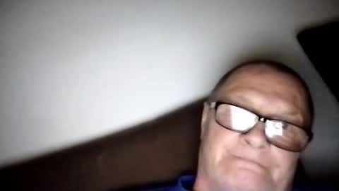 Snapshot of frauenfeind1 chatting on 10/09/25, 01:42 Wolfi online show from 10/09/25, 01:42