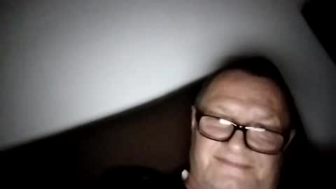 Snapshot of frauenfeind1 chatting on 10/16/25, 06:25 Wolfi online show from 10/16/25, 06:25