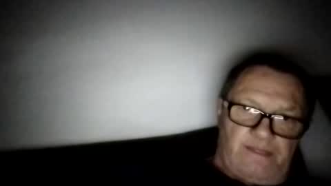 Snapshot of frauenfeind1 chatting on 11/04/25, 06:23 Wolfi online show from 11/04/25, 06:23