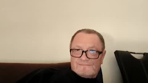 Snapshot of frauenfeind1 chatting on 04/03/26, 06:11 Wolfi online show from 04/03/26, 06:11