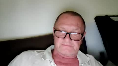 Snapshot of frauenfeind1 chatting on 07/10/26, 12:41 Wolfi online show from 07/10/26, 12:41