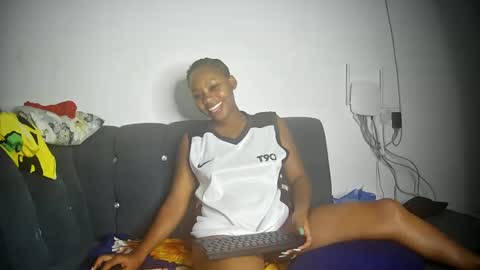 Snapshot of freaky216738 chatting on 01/23/25, 10:32 freakyLucy online show from 01/23/25, 10:32