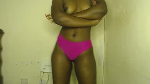 Snapshot of freaky_ass chatting on 01/18/26, 03:38 Berry online show from 01/18/26, 03:38
