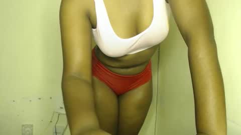 Snapshot of freaky_ass chatting on 04/08/26, 12:43 Berry online show from 04/08/26, 12:43