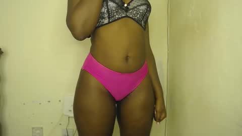 Snapshot of freaky_ass chatting on 04/14/26, 01:00 Berry online show from 04/14/26, 01:00