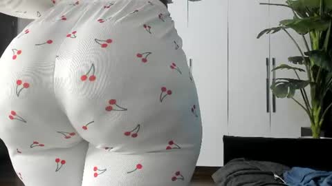 Sandra online show from 07/06/26, 07:16