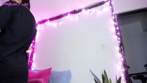 Lia Gomez online show from 12/10/24, 12:28