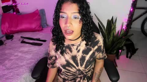 Lia Gomez online show from 12/17/24, 10:54