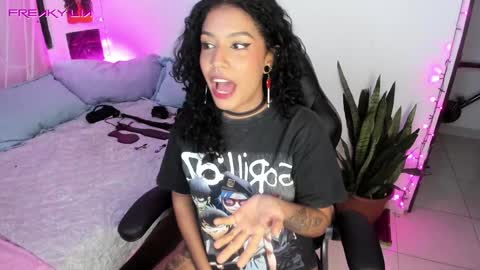 Lia Gomez online show from 01/03/25, 10:08