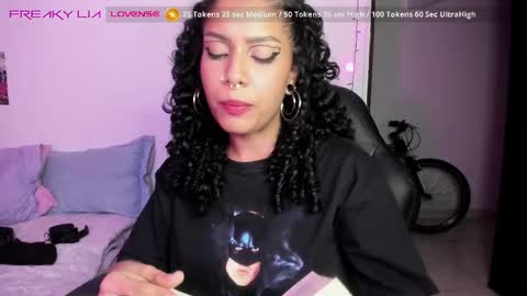 Lia Gomez online show from 02/25/25, 02:58