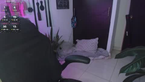 Snapshot of freaky_lia chatting on 10/30/25, 10:32 Lia Gomez online show from 10/30/25, 10:32