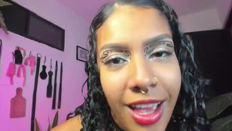 Snapshot of freaky_lia chatting on 12/17/25, 11:44 Lia Gomez online show from 12/17/25, 11:44