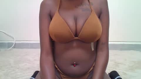 Snapshot of freaky_shade chatting on 03/25/26, 10:21 freaky_shade online show from 03/25/26, 10:21