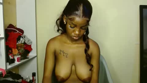 Snapshot of freaky_shamzzy chatting on 04/04/26, 04:48 shamika online show from 04/04/26, 04:48