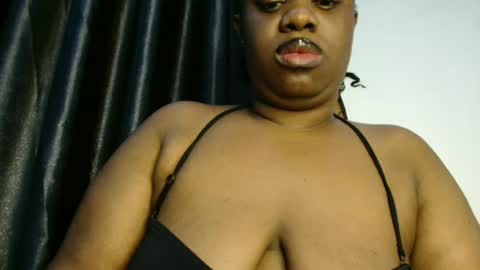 Snapshot of freaky_slut5 chatting on 07/01/26, 05:20 freaky slut5 online show from 07/01/26, 05:20