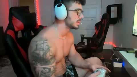 Snapshot of freakyfitking chatting on 12/22/24, 01:45 freakyfitking online show from 12/22/24, 01:45