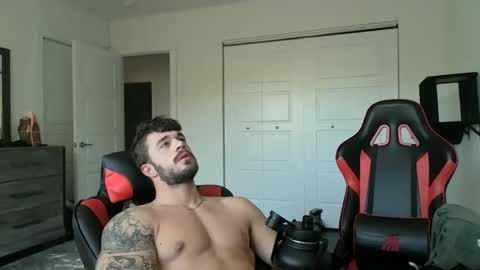 Snapshot of freakyfitking chatting on 01/09/25, 06:26 freakyfitking online show from 01/09/25, 06:26