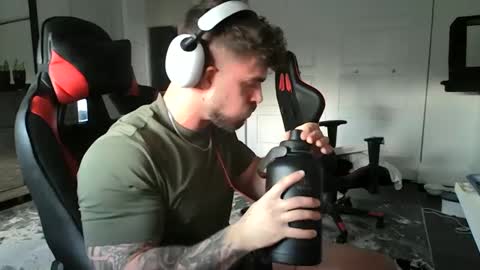 Snapshot of freakyfitking chatting on 01/19/25, 08:51 freakyfitking online show from 01/19/25, 08:51