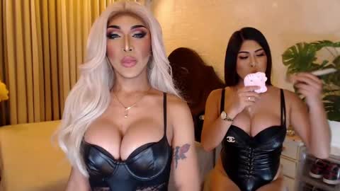 Snapshot of freakymariaxxxx chatting on 01/27/25, 04:30 Maria online show from 01/27/25, 04:30