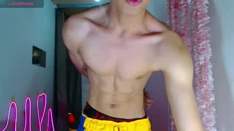 Snapshot of freakymarkxxx chatting on 05/14/26, 09:49 Mark online show from 05/14/26, 09:49