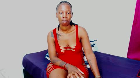 Snapshot of freakyscarlrt00 chatting on 11/03/25, 09:05 FreakyScarlet00 online show from 11/03/25, 09:05