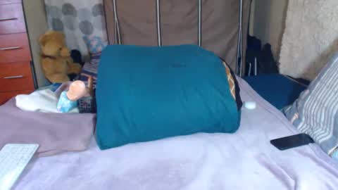 Snapshot of freakyteaser1990 chatting on 12/18/25, 10:54 Mandy online show from 12/18/25, 10:54