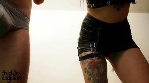 frecklesandjames online show from 11/23/25, 05:46