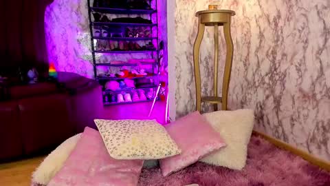    -  IG AnicolorsLive X AnicolorsLive        - online show from 01/28/25, 03:57