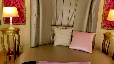    -  IG AnicolorsLive X AnicolorsLive        - online show from 09/18/25, 07:05