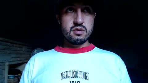 Snapshot of fred_555 chatting on 02/15/25, 08:11 fred_555 online show from 02/15/25, 08:11