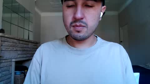 Snapshot of fred_555 chatting on 02/18/25, 01:10 fred_555 online show from 02/18/25, 01:10