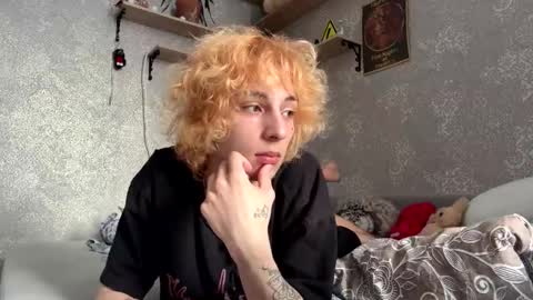 Snapshot of fred_bucks chatting on 02/24/26, 08:12 fred bucks online show from 02/24/26, 08:12