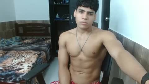 Esteban online show from 10/09/25, 03:54