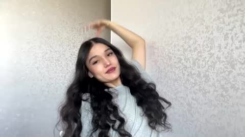 Snapshot of fredamedora chatting on 07/06/26, 05:04 Mia online show from 07/06/26, 05:04