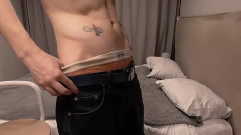 fredd_xanderrs online show from 10/20/25, 06:19