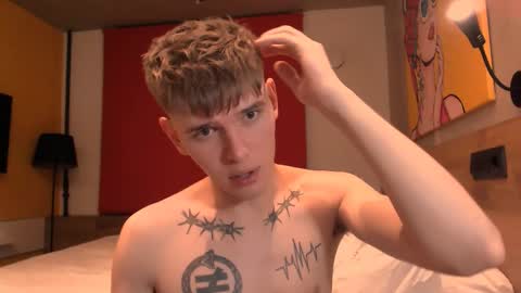 fredd_xanderrs online show from 10/27/25, 04:16