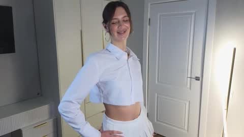 Jennifer online show from 12/18/25, 11:27