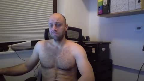 Snapshot of freddow chatting on 11/30/25, 09:30 freddow online show from 11/30/25, 09:30