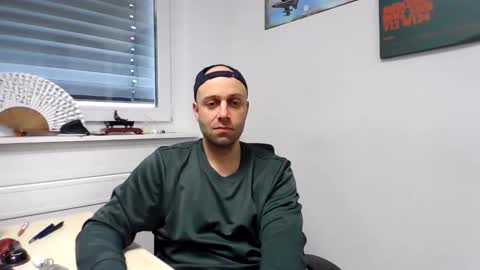 Snapshot of freddow chatting on 12/05/25, 12:36 freddow online show from 12/05/25, 12:36