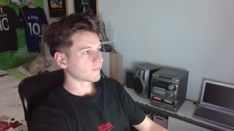 Snapshot of freddy_star chatting on 03/12/26, 04:35 Frederick Perin online show from 03/12/26, 04:35