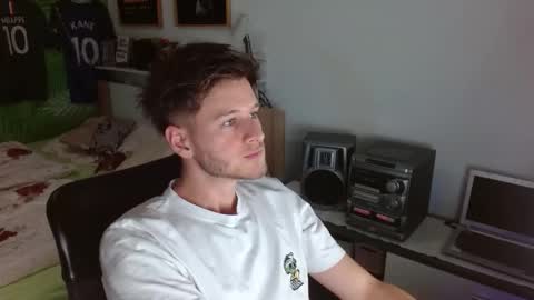 Snapshot of freddy_star chatting on 03/24/26, 03:28 Frederick Perin online show from 03/24/26, 03:28