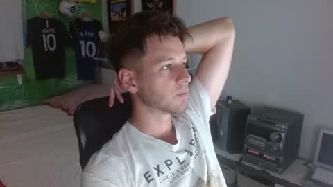 Snapshot of freddy_star chatting on 06/25/26, 01:15 Frederick Perin online show from 06/25/26, 01:15