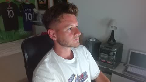Snapshot of freddy_star chatting on 07/02/26, 03:29 Frederick Perin online show from 07/02/26, 03:29