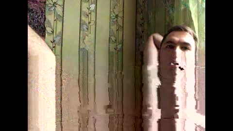 Snapshot of fredi_sweet chatting on 10/28/25, 07:12 Fredi online show from 10/28/25, 07:12