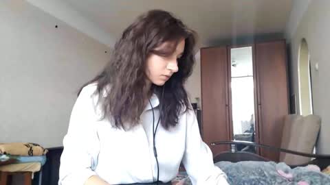 Mia online show from 10/13/25, 08:47