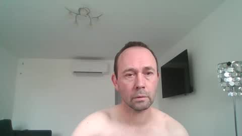 Snapshot of fredodu41 chatting on 01/24/25, 01:47 fredodu41 online show from 01/24/25, 01:47