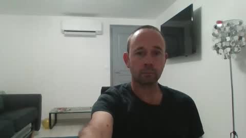 Snapshot of fredodu41 chatting on 10/29/25, 04:42 fredodu41 online show from 10/29/25, 04:42